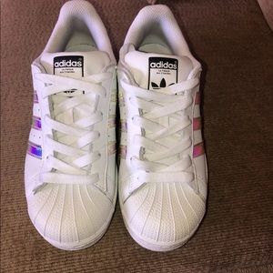 Athletic adidas superstar size us 4